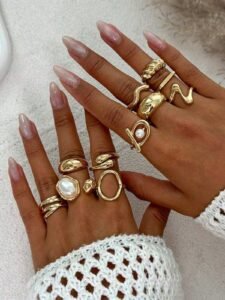 11pcs Punk Style Rings Set, Vintage Geometric Rings Set, Fashion Personalized Jewelry Gift, Suitable For Daily Outfit And Party Accessories [Some Rings Are Open But Not Adjustable, Please Do Not Forcibly Bend Them Or They Will Break, Sizes Are Marked] Random Pearl Color